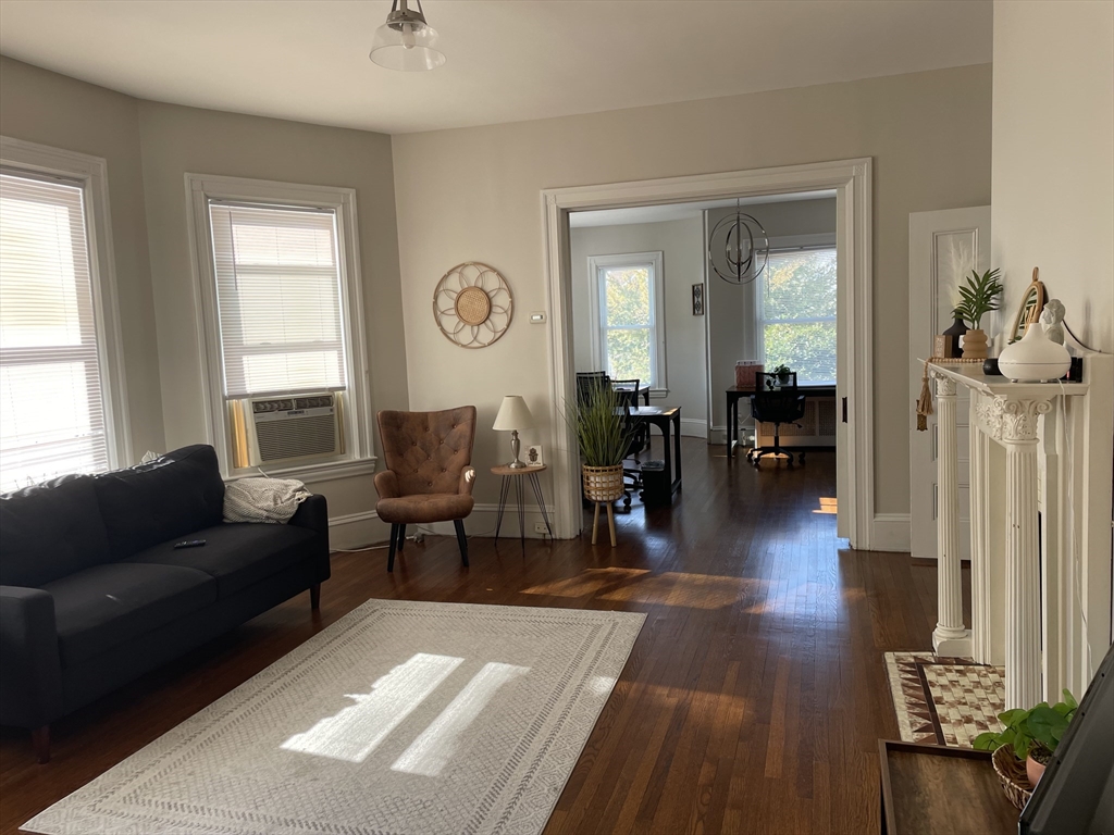 2 bed, 1 bath apartment for rent at 986 Plymouth Ave Unit 1, Fall River — photo 2 of 17