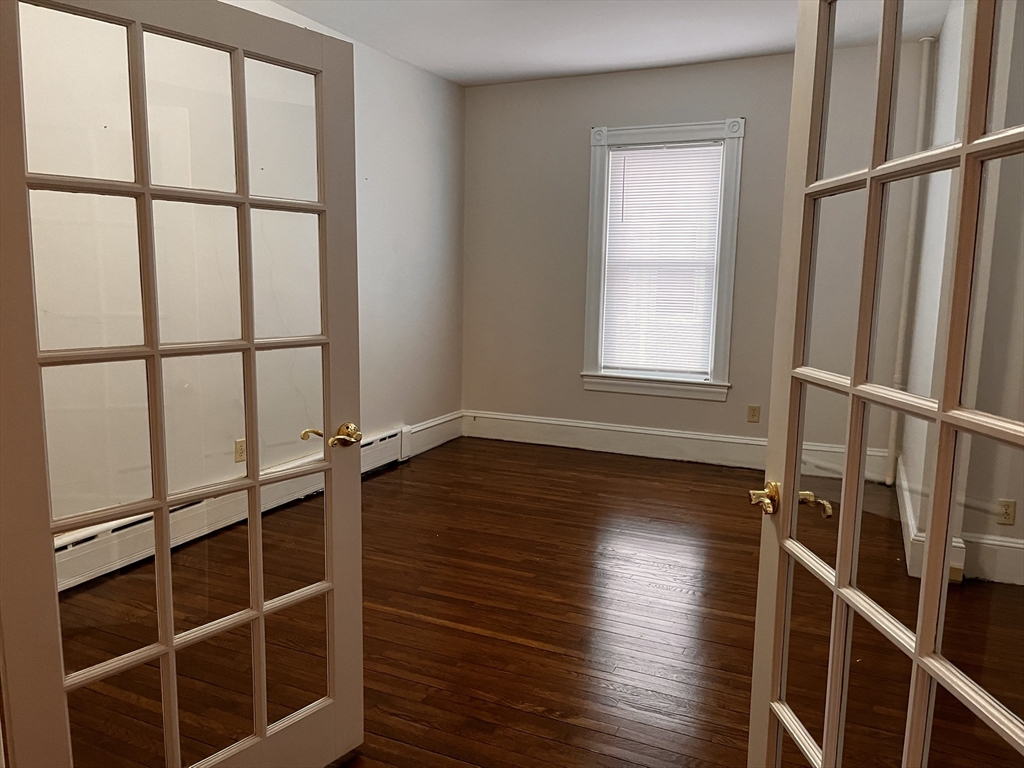 2 bed, 1 bath apartment for rent at 986 Plymouth Ave Unit 1, Fall River — photo 5 of 17