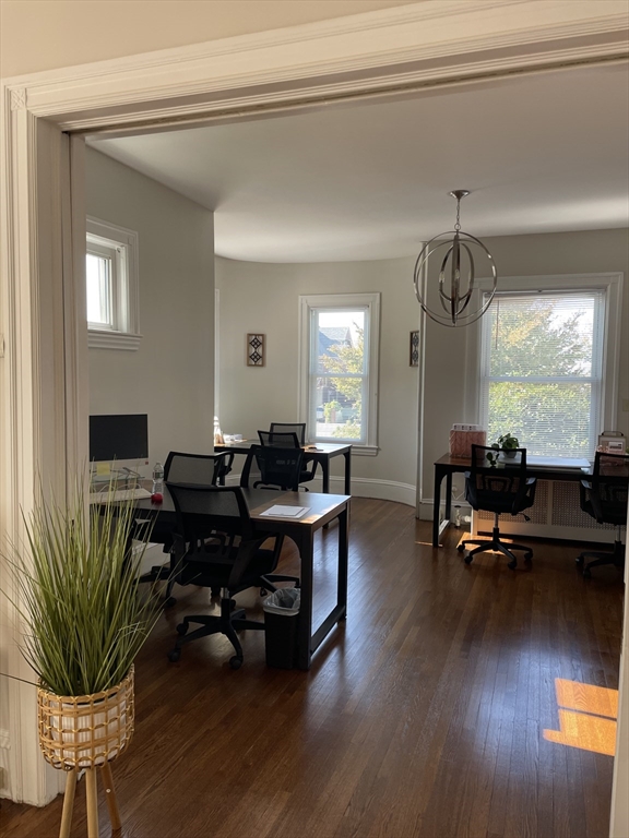 2 bed, 1 bath apartment for rent at 986 Plymouth Ave Unit 1, Fall River — photo 3 of 17