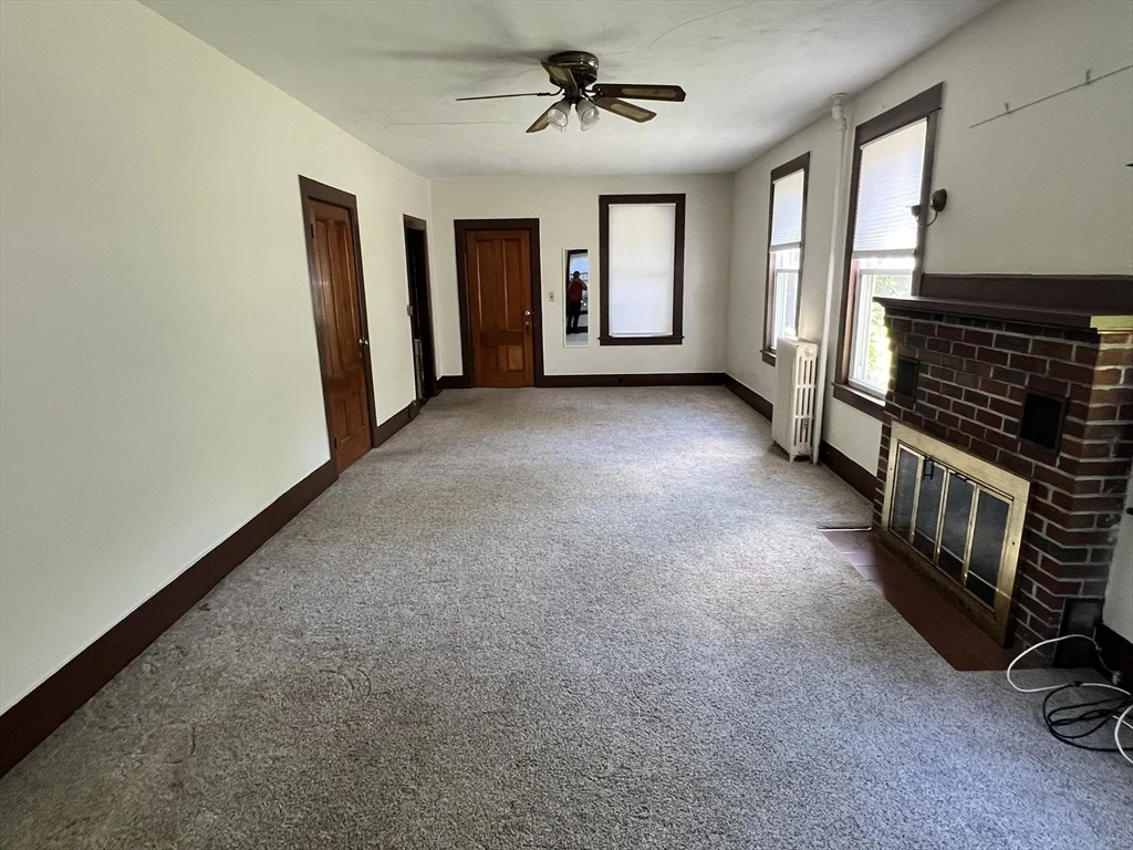 4 bed, 2 bath apartment for rent at 986 South East St Unit A, Amherst — photo 14 of 30