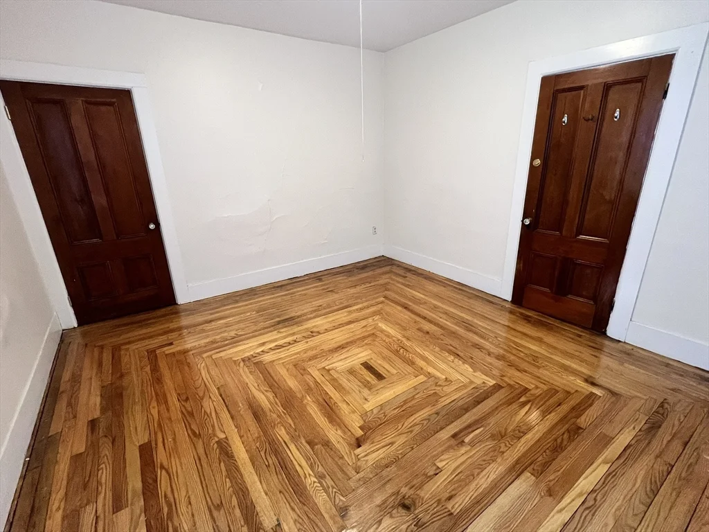 4 bed, 2 bath apartment for rent at 986 South East St Unit A, Amherst — photo 9 of 30