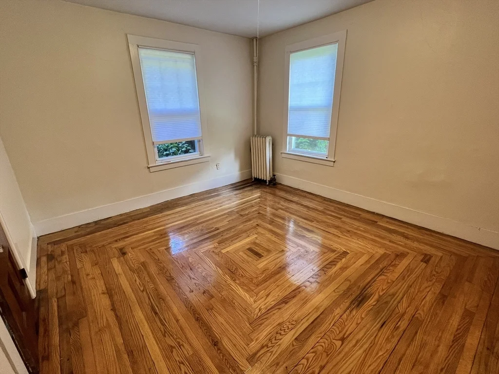 4 bed, 2 bath apartment for rent at 986 South East St Unit A, Amherst — photo 7 of 30