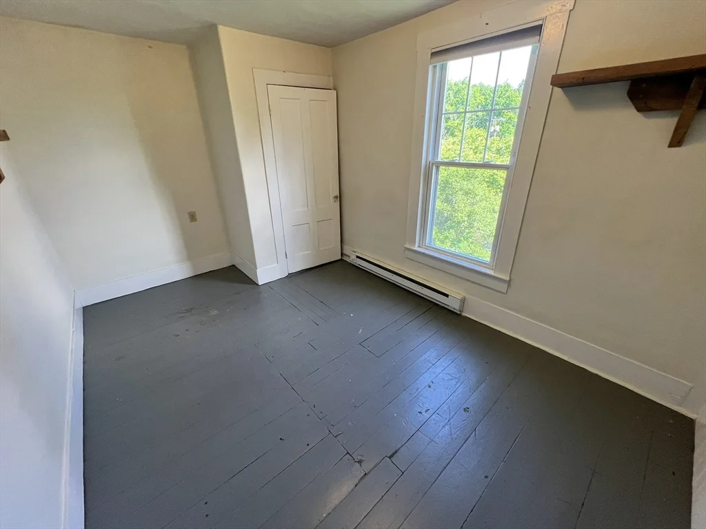 4 bed, 2 bath apartment for rent at 986 South East St Unit A, Amherst — photo 17 of 30