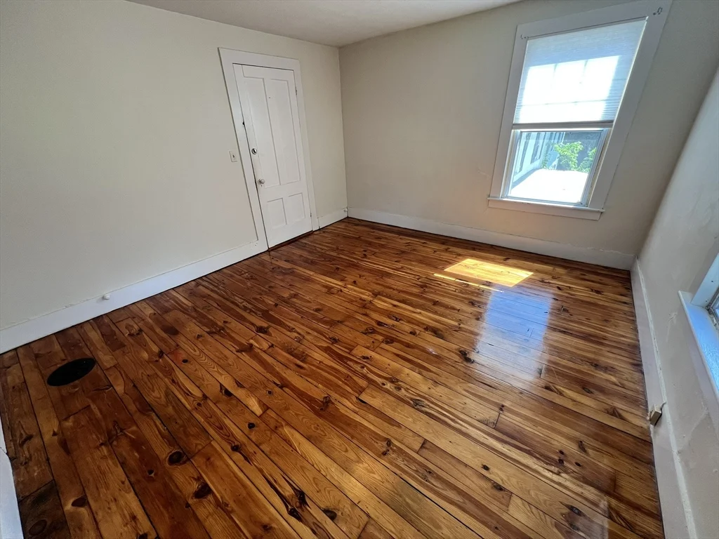 4 bed, 2 bath apartment for rent at 986 South East St Unit A, Amherst — photo 22 of 30