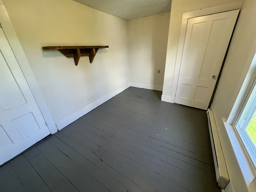 4 bed, 2 bath apartment for rent at 986 South East St Unit A, Amherst — photo 18 of 30