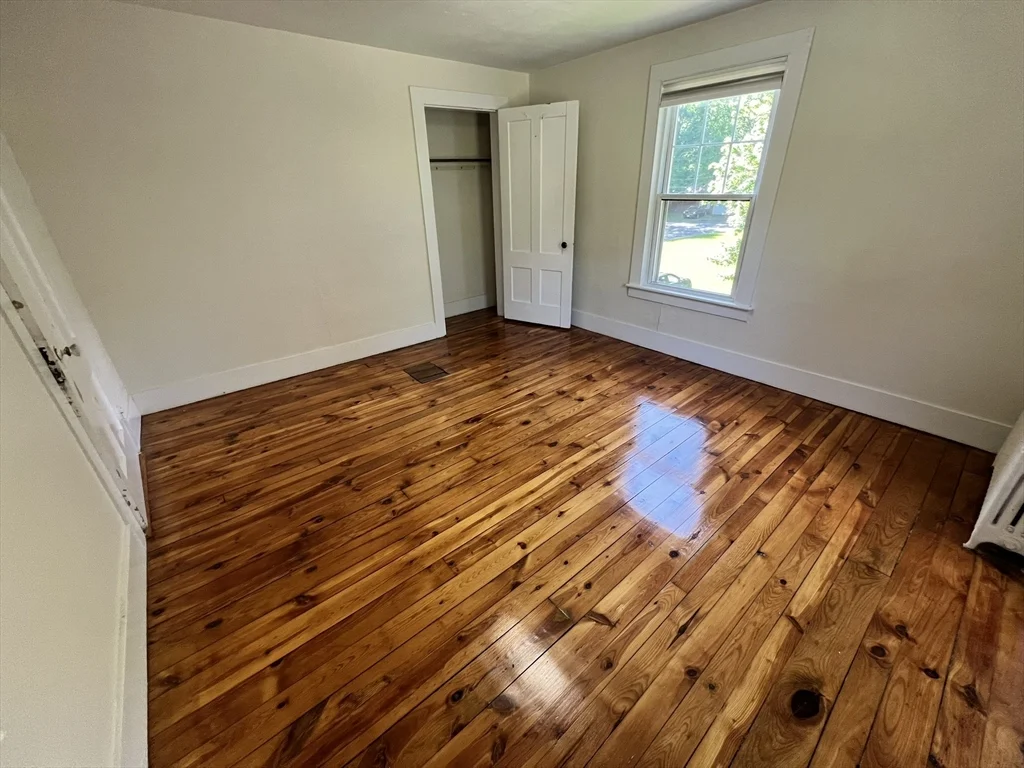 4 bed, 2 bath apartment for rent at 986 South East St Unit A, Amherst — photo 25 of 30
