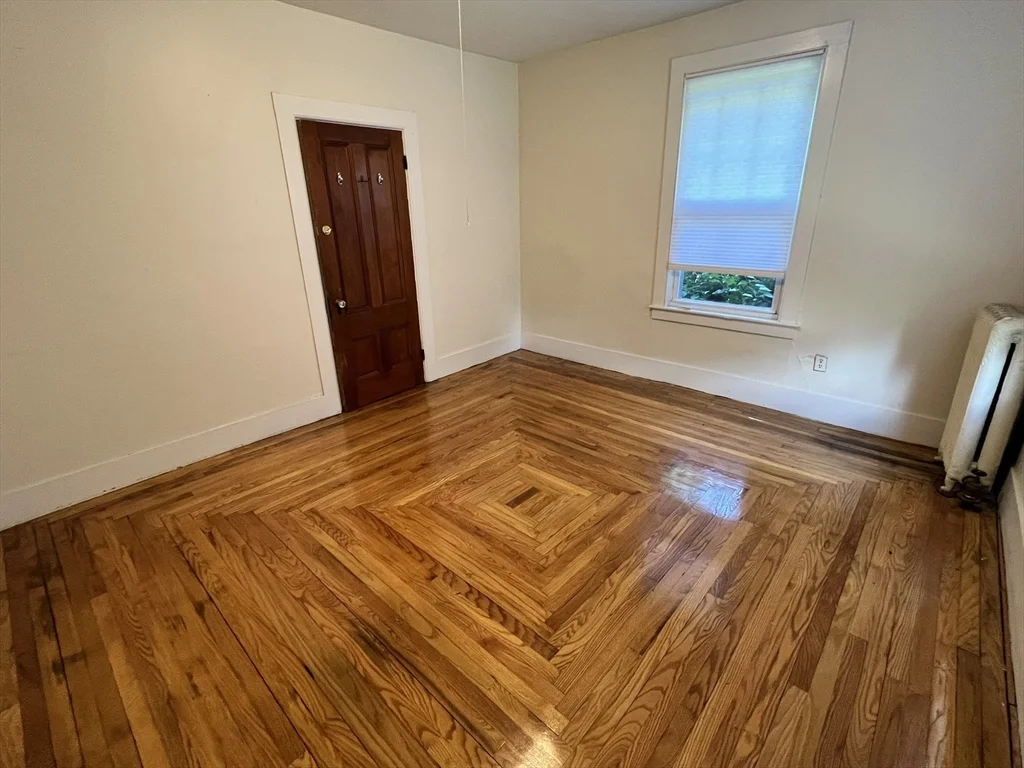 4 bed, 2 bath apartment for rent at 986 South East St Unit A, Amherst — photo 8 of 30