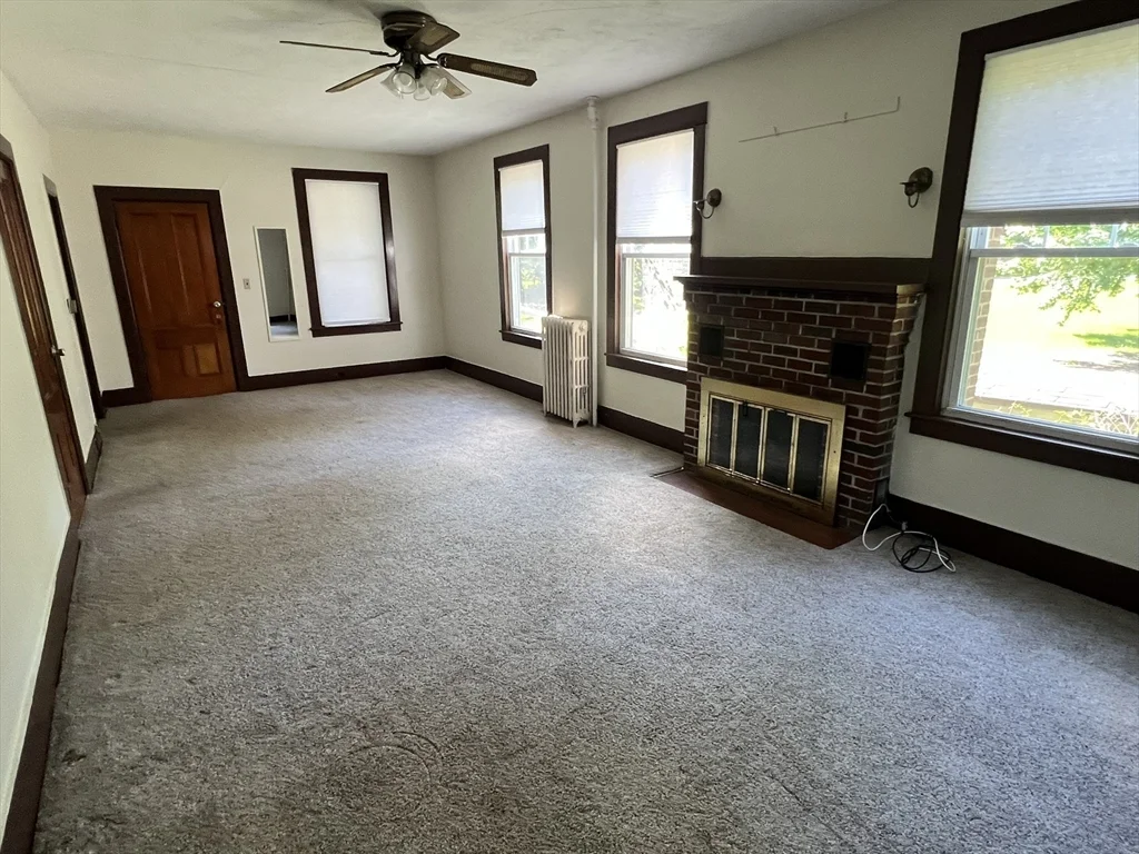 4 bed, 2 bath apartment for rent at 986 South East St Unit A, Amherst — photo 13 of 30