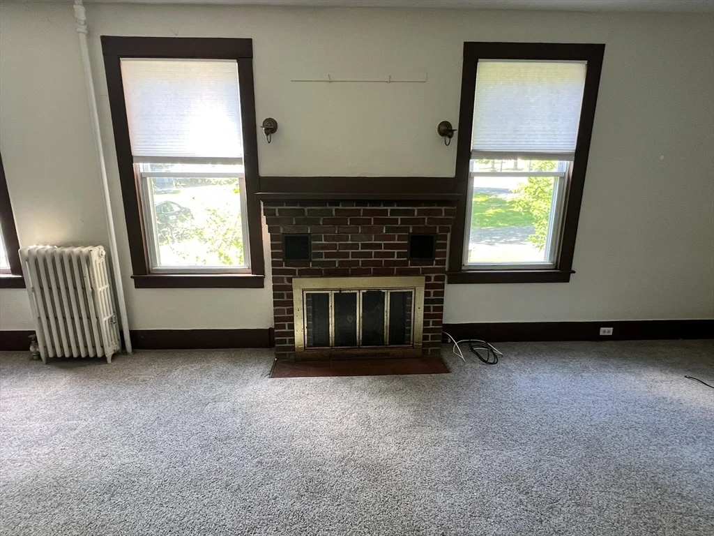 4 bed, 2 bath apartment for rent at 986 South East St Unit A, Amherst — photo 12 of 30