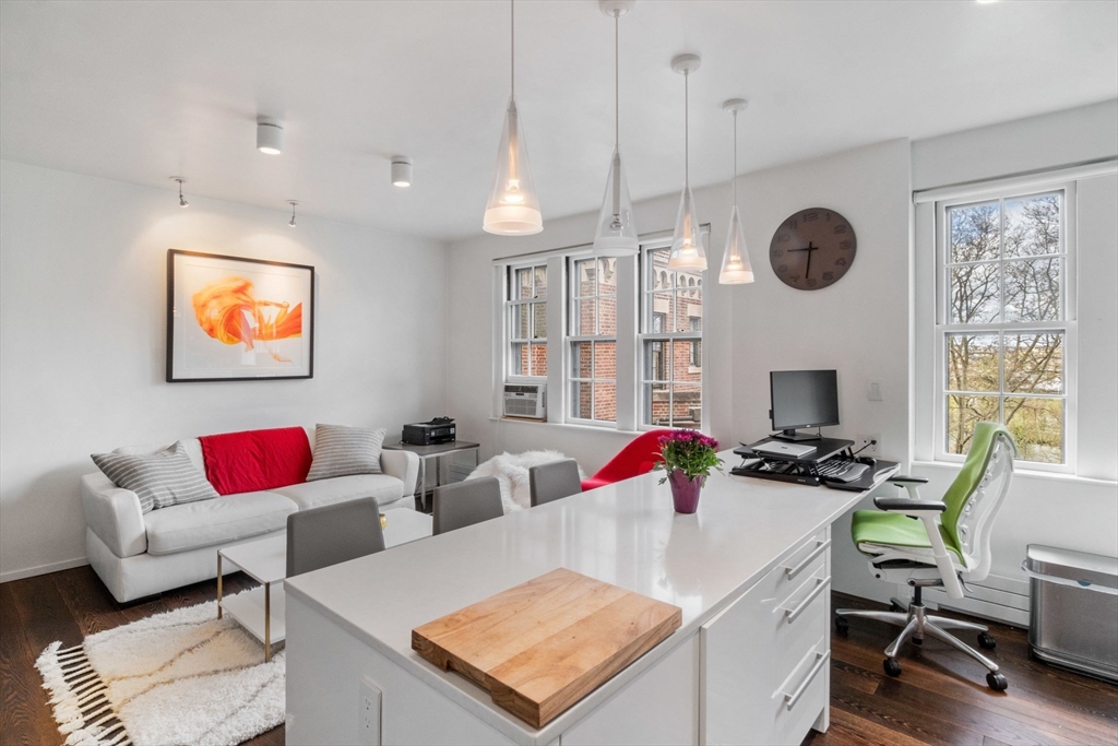 1 bed, 1 bath apartment for rent at 988 Memorial Dr Unit 687, Harvard Square — photo 2 of 11
