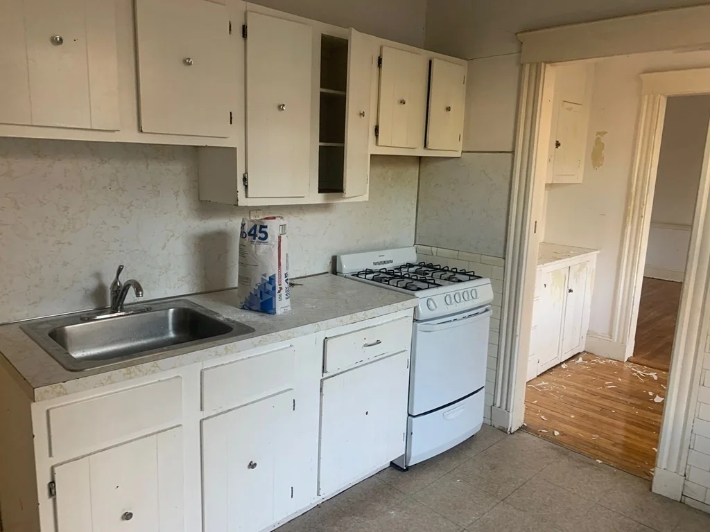 3 bed, 1 bath apartment for rent at 98A Longwood Unit 1, Brookline — photo 9 of 12