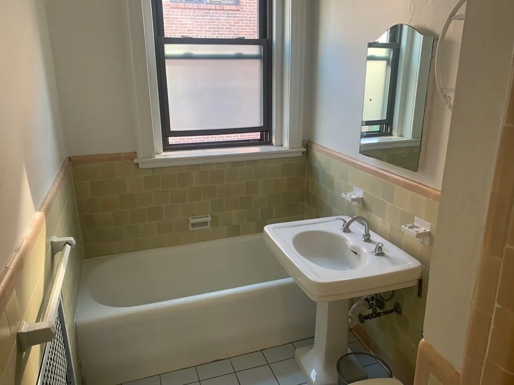 3 bed, 1 bath apartment for rent at 98A Longwood Unit 1, Brookline — photo 7 of 12