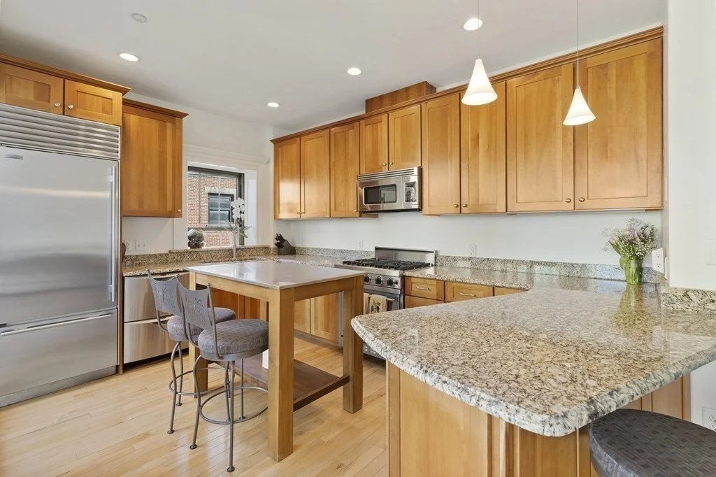 1 bed, 2 bath apartment for rent at 99-105 Broad Unit 7E, Waterfront — photo 4 of 21