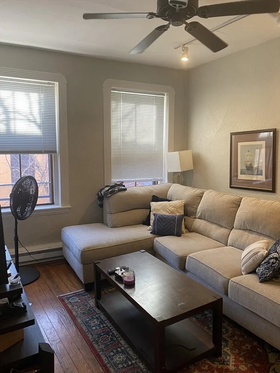 2 bed, 1 bath apartment for rent at 99.5 Myrtle St Unit 4, Beacon Hill