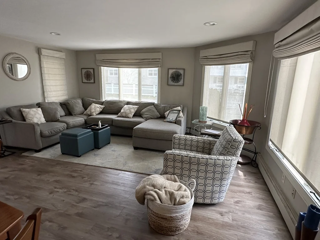 5 bed, 3 bath apartment for rent at 99 Bay Avenue (Weekly Summer Rent, Green Harbor — photo 17 of 30