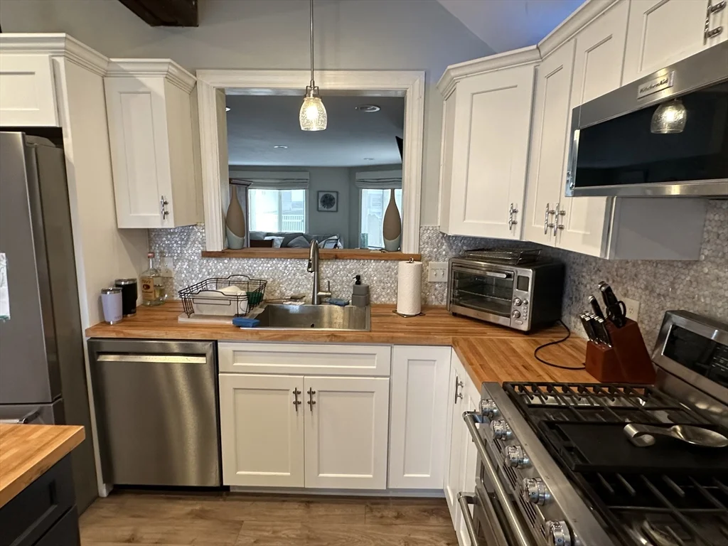 5 bed, 3 bath apartment for rent at 99 Bay Avenue (Weekly Summer Rent, Green Harbor — photo 13 of 30