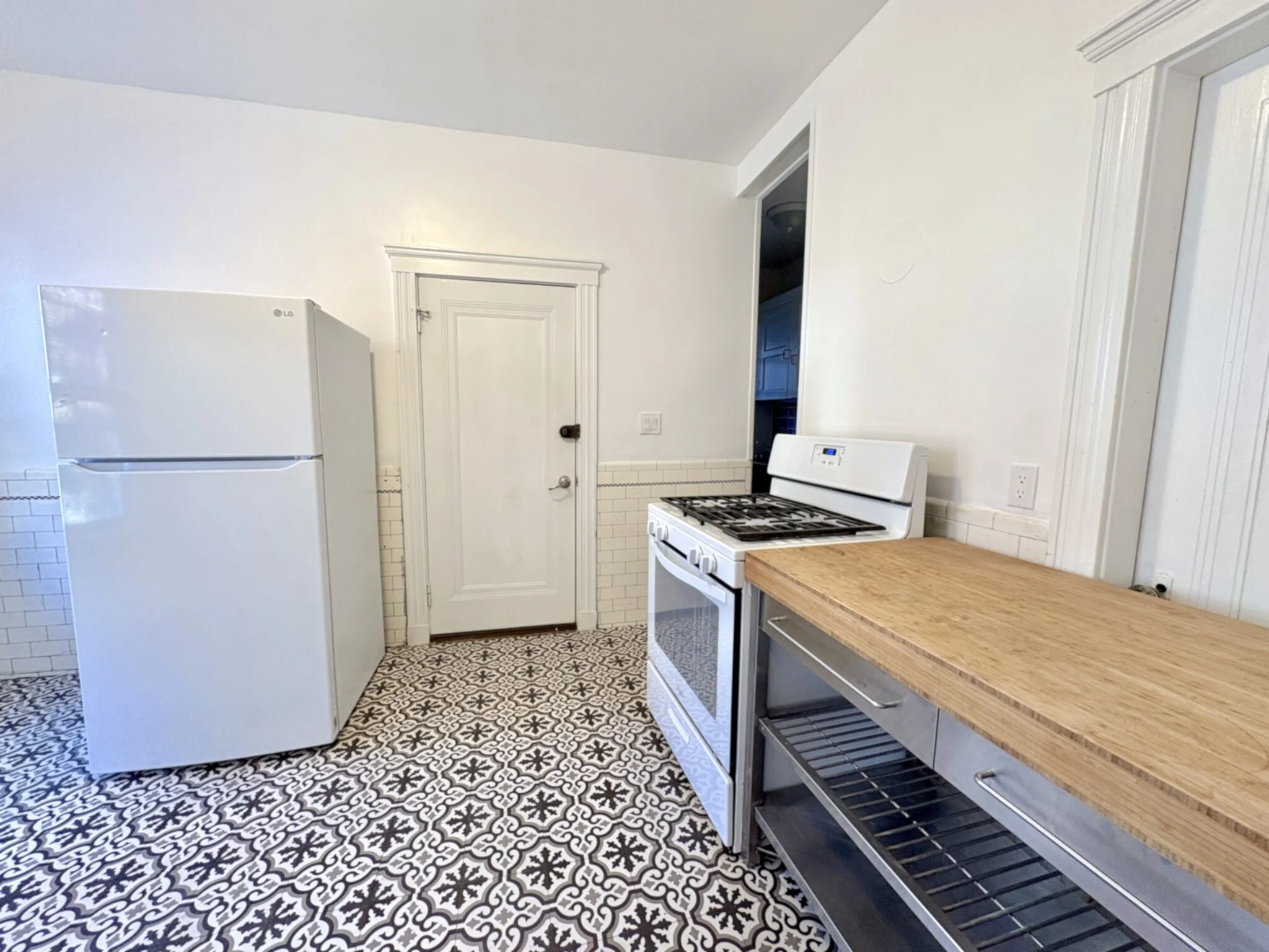3 bed, 1.5 bath apartment for rent at 99 Beals St, Coolidge Corner — photo 12 of 29
