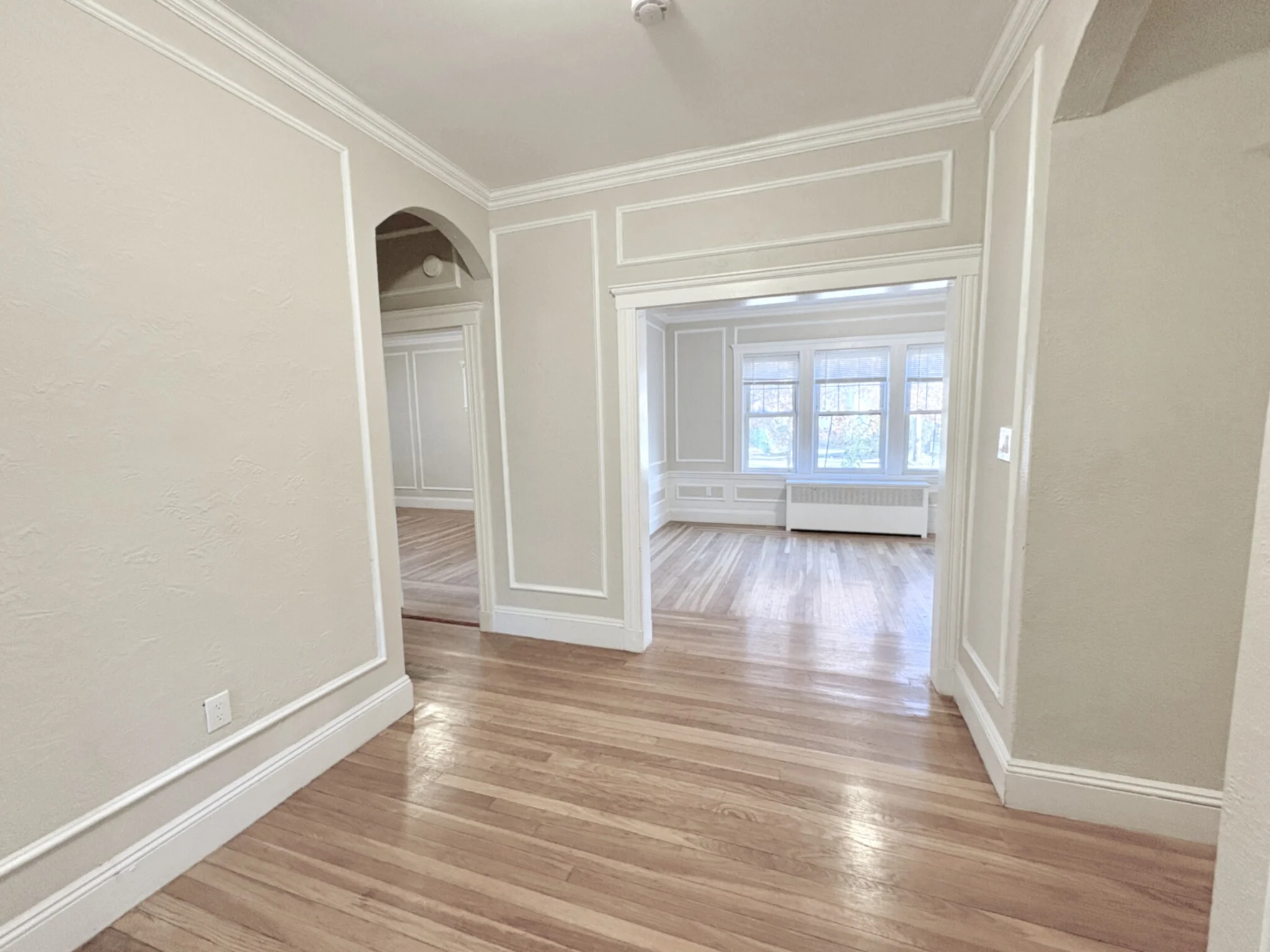 3 bed, 1.5 bath apartment for rent at 99 Beals St, Coolidge Corner — photo 2 of 29