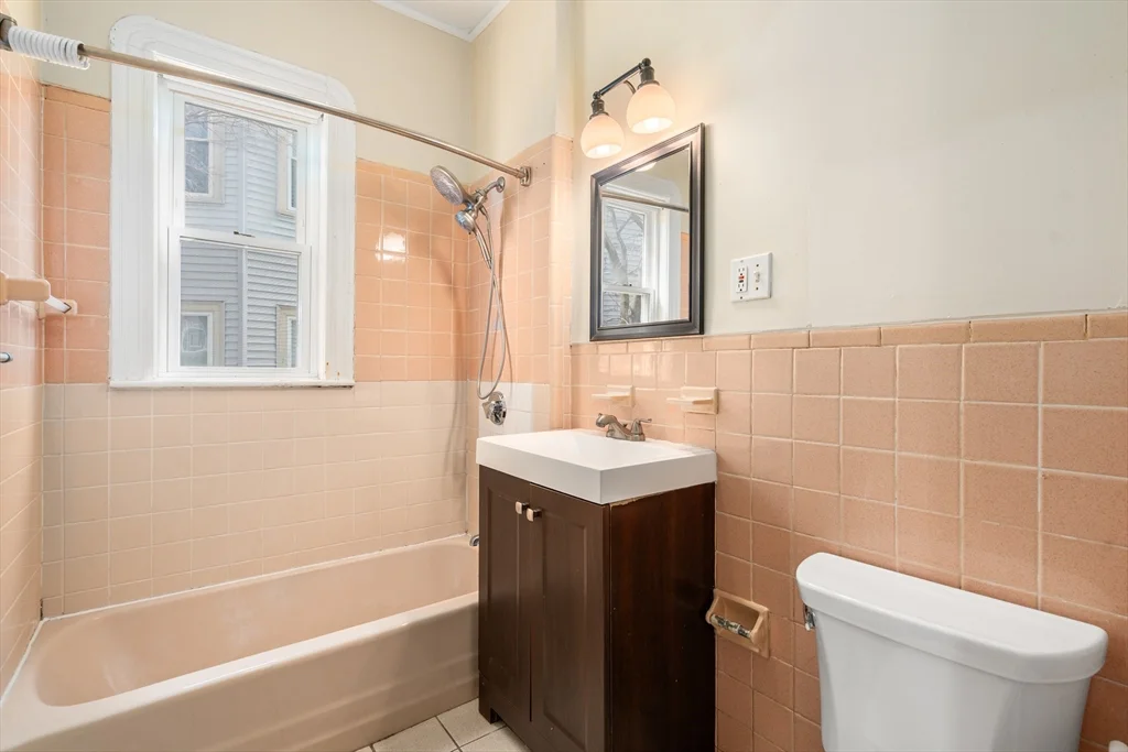 2 bed, 1 bath apartment for rent at 99 Beech St Unit 1, Belmont — photo 11 of 11