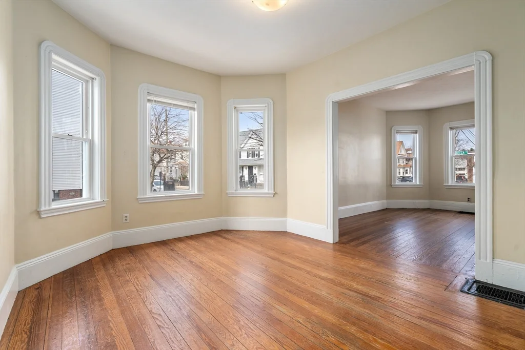 2 bed, 1 bath apartment for rent at 99 Beech St Unit 1, Belmont — photo 4 of 11