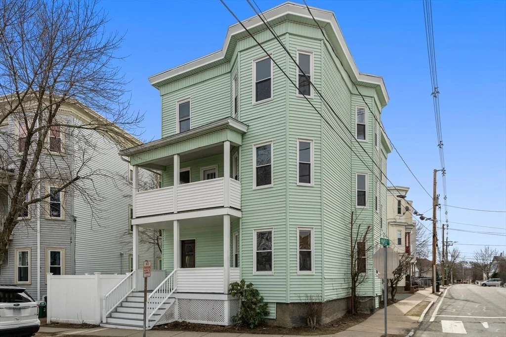 2 bed, 1 bath apartment for rent at 99 Beech St Unit 2, Belmont — photo 14 of 17