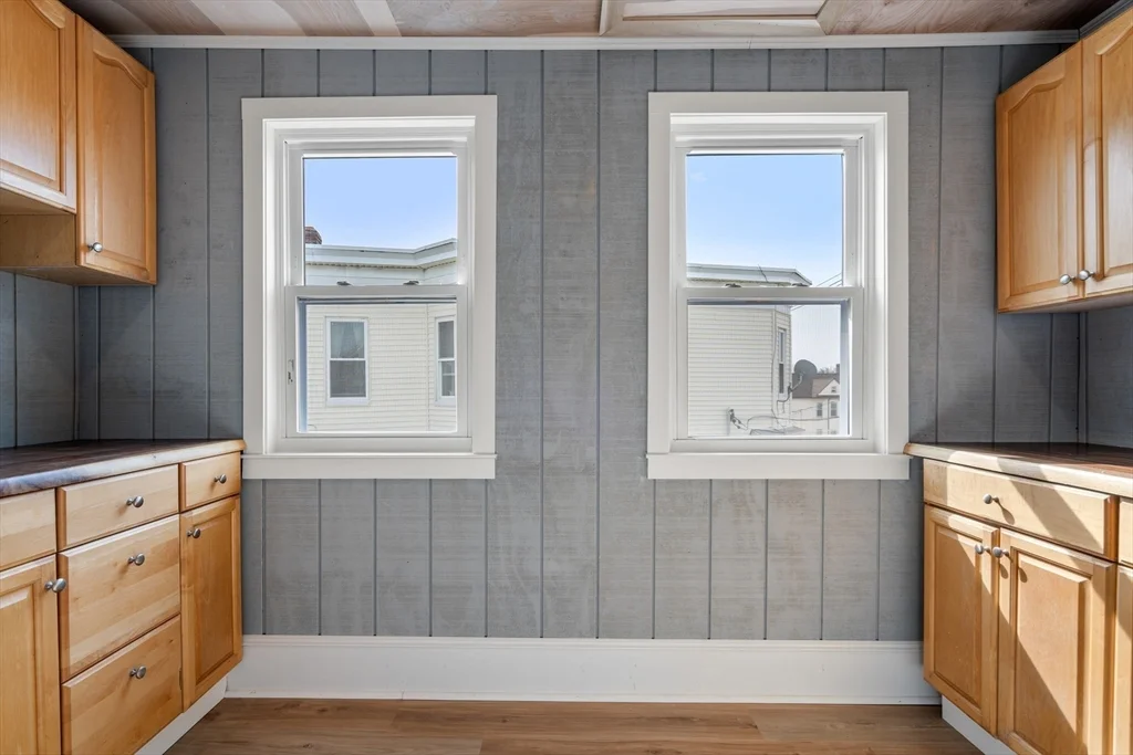 3 bed, 1 bath apartment for rent at 99 Beech St Unit 3, Belmont — photo 15 of 17