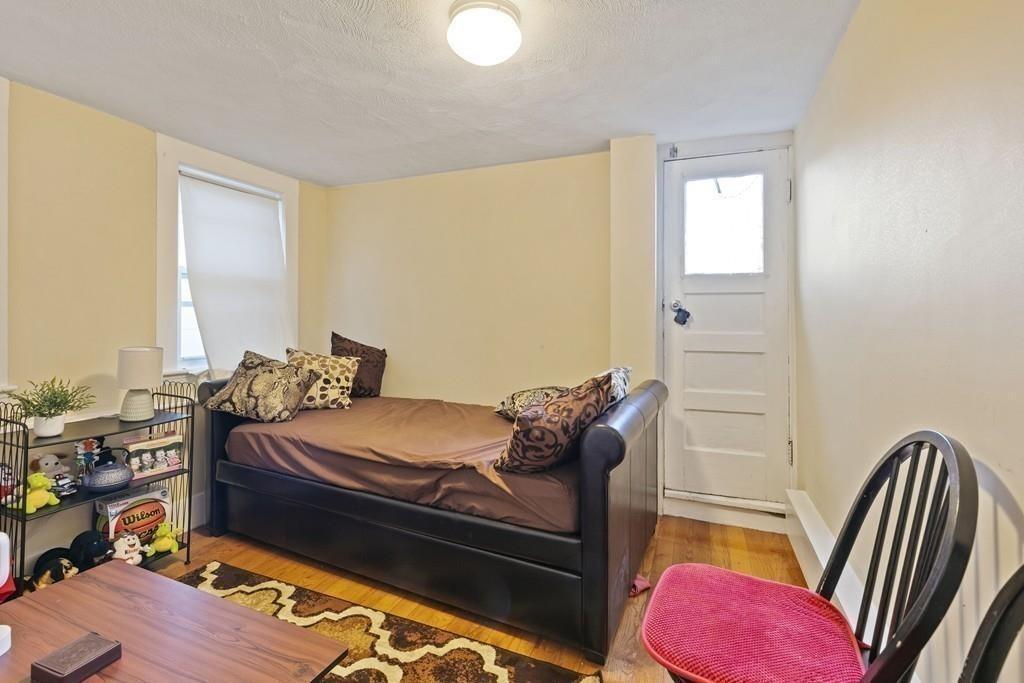 2 bed, 1 bath apartment for rent at 99 Boylston St Unit 3, Boylston Street — photo 3 of 7