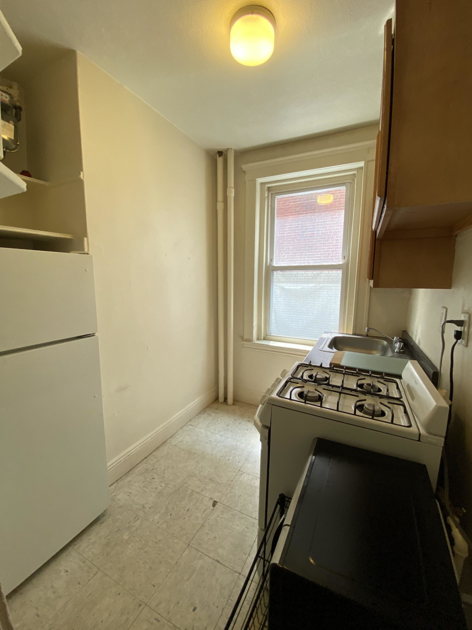 Studio bed, 1 bath apartment for rent at 99 Brainerd Rd Unit 6, Allston — photo 2 of 9