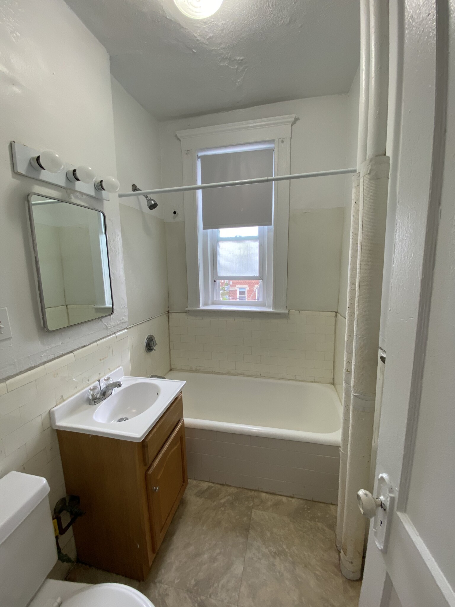 1 bed, 1 bath apartment for rent at 99 Brainerd Rd Unit 7, Allston — photo 15 of 17