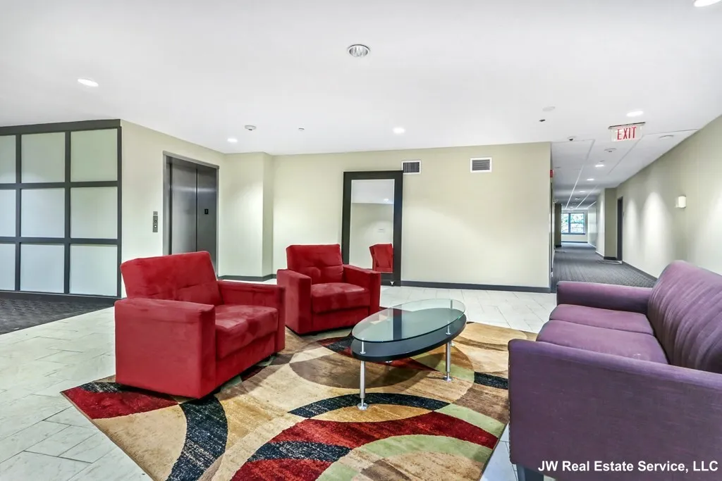 2 bed, 2 bath apartment for rent at 99 Chestnut Hill Ave Unit 318, Brighton — photo 2 of 19