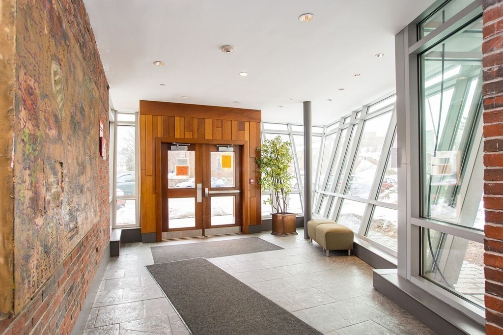 2 bed, 1 bath apartment for rent at 99 Chestnut Hill Ave Unit 320, Brighton — photo 10 of 12