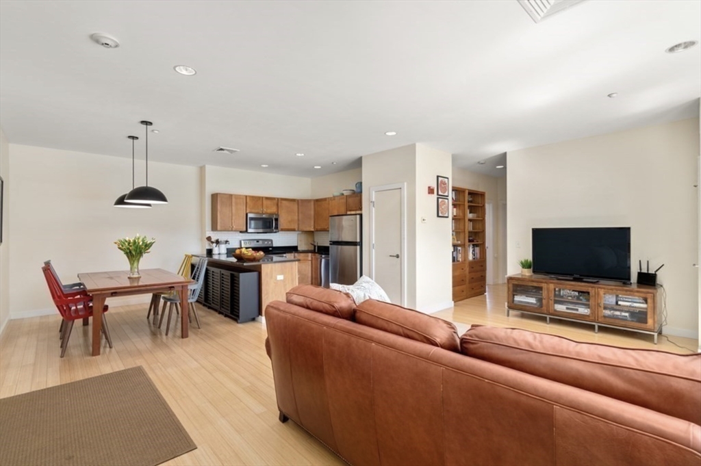 2 bed, 2 bath apartment for rent at 99 Chestnut Hill Ave Unit 321, Brighton — photo 4 of 15