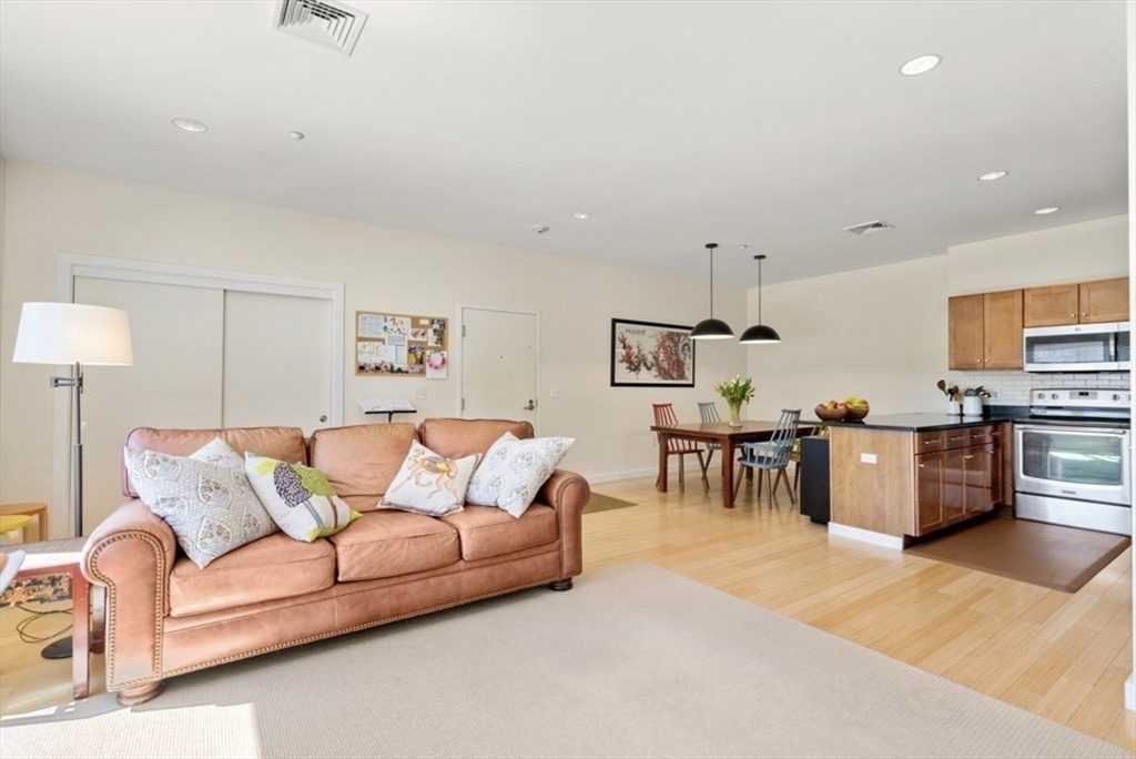 2 bed, 2 bath apartment for rent at 99 Chestnut Hill Ave Unit 321, Brighton — photo 5 of 15