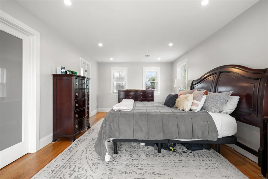 4 bed, 3 bath apartment for rent at 99 Crafts St Unit 99, Newtonville — photo 13 of 31