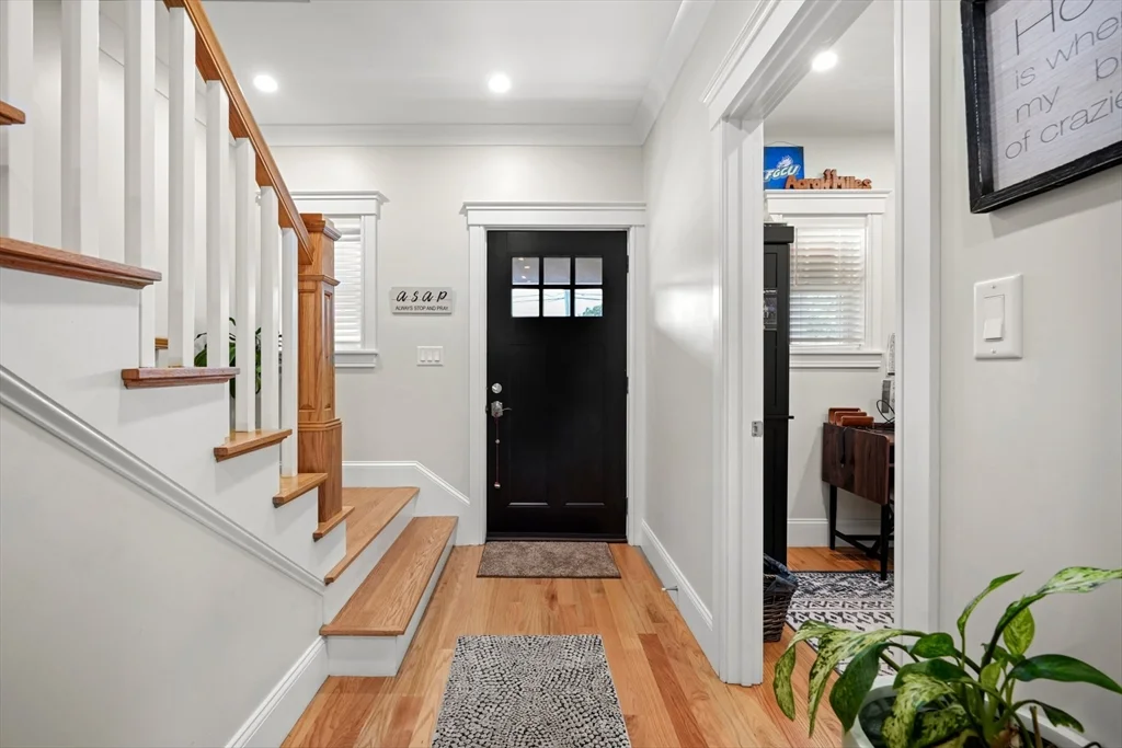 4 bed, 3 bath apartment for rent at 99 Crafts St Unit 99, Newtonville — photo 8 of 31