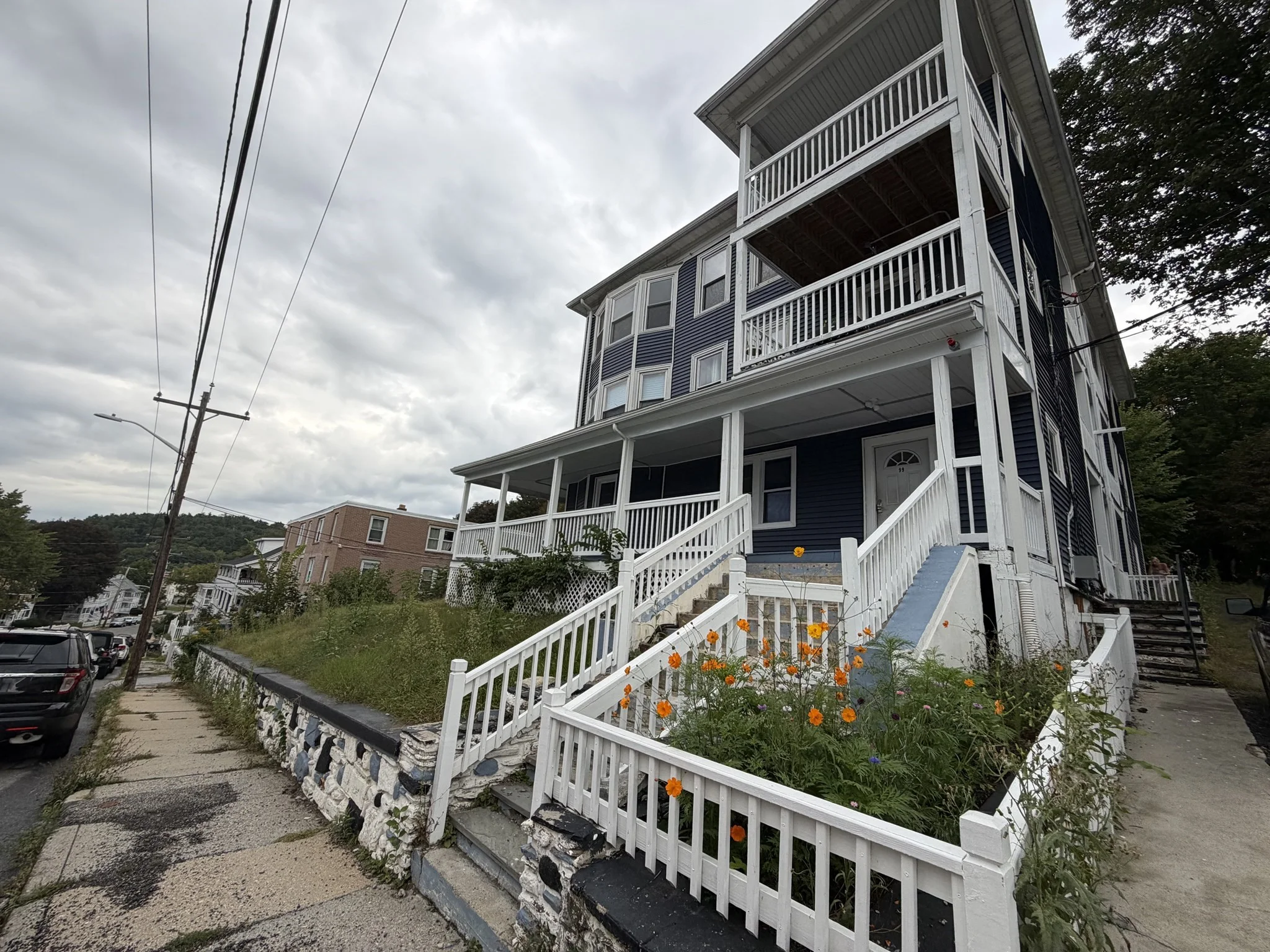 2 bed, 1 bath apartment for rent at 99 Cross St Unit 3F, Southbridge