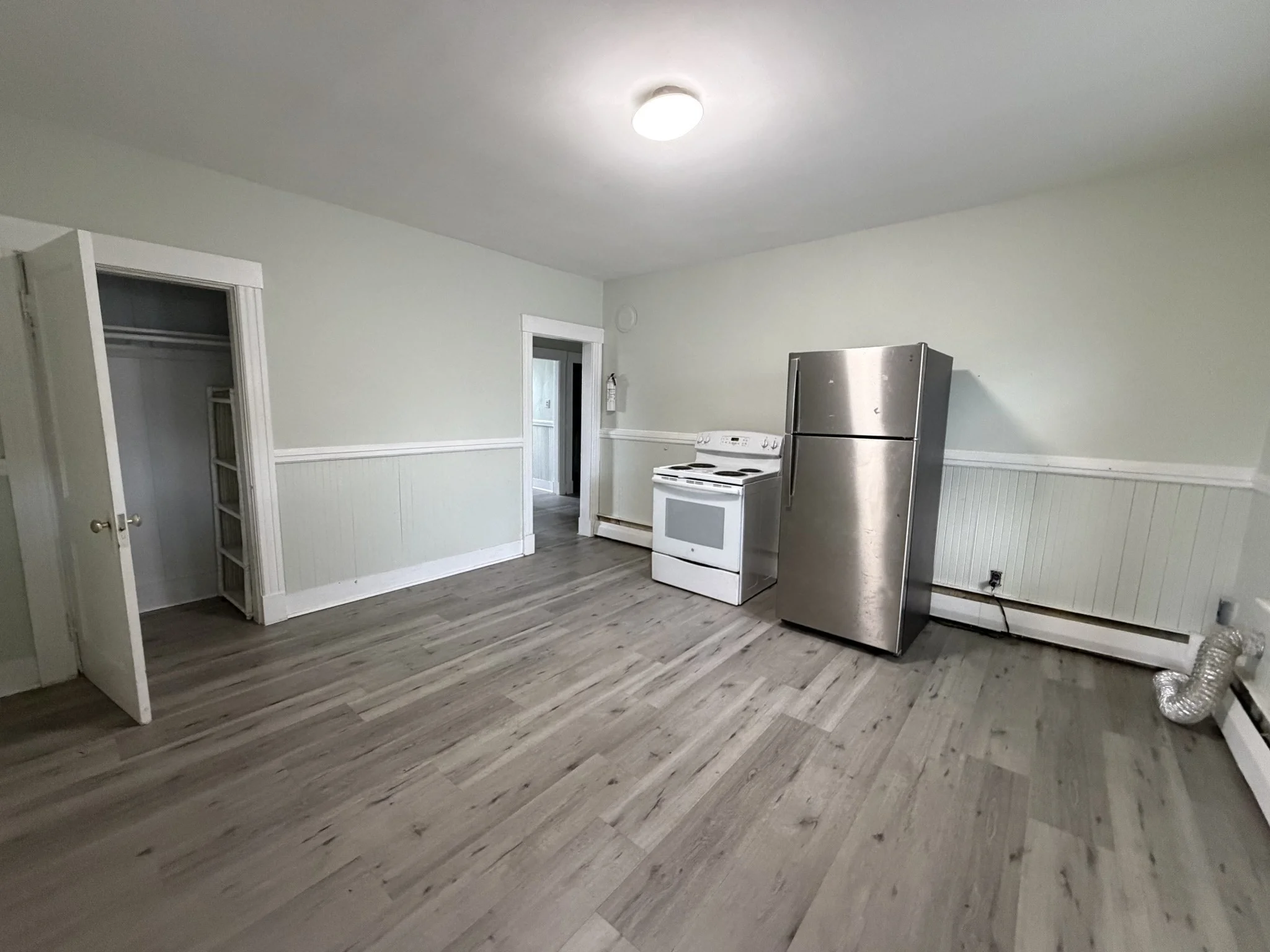 2 bed, 1 bath apartment for rent at 99 Cross St Unit 3F, Southbridge — photo 4 of 13