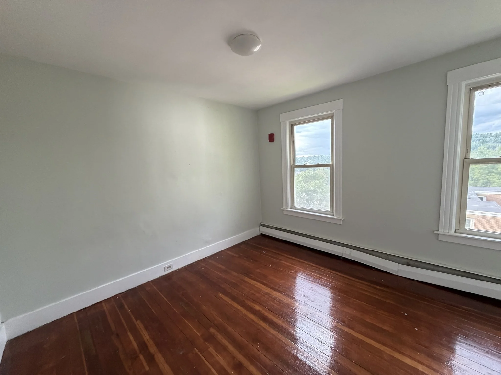 2 bed, 1 bath apartment for rent at 99 Cross St Unit 3F, Southbridge — photo 10 of 13