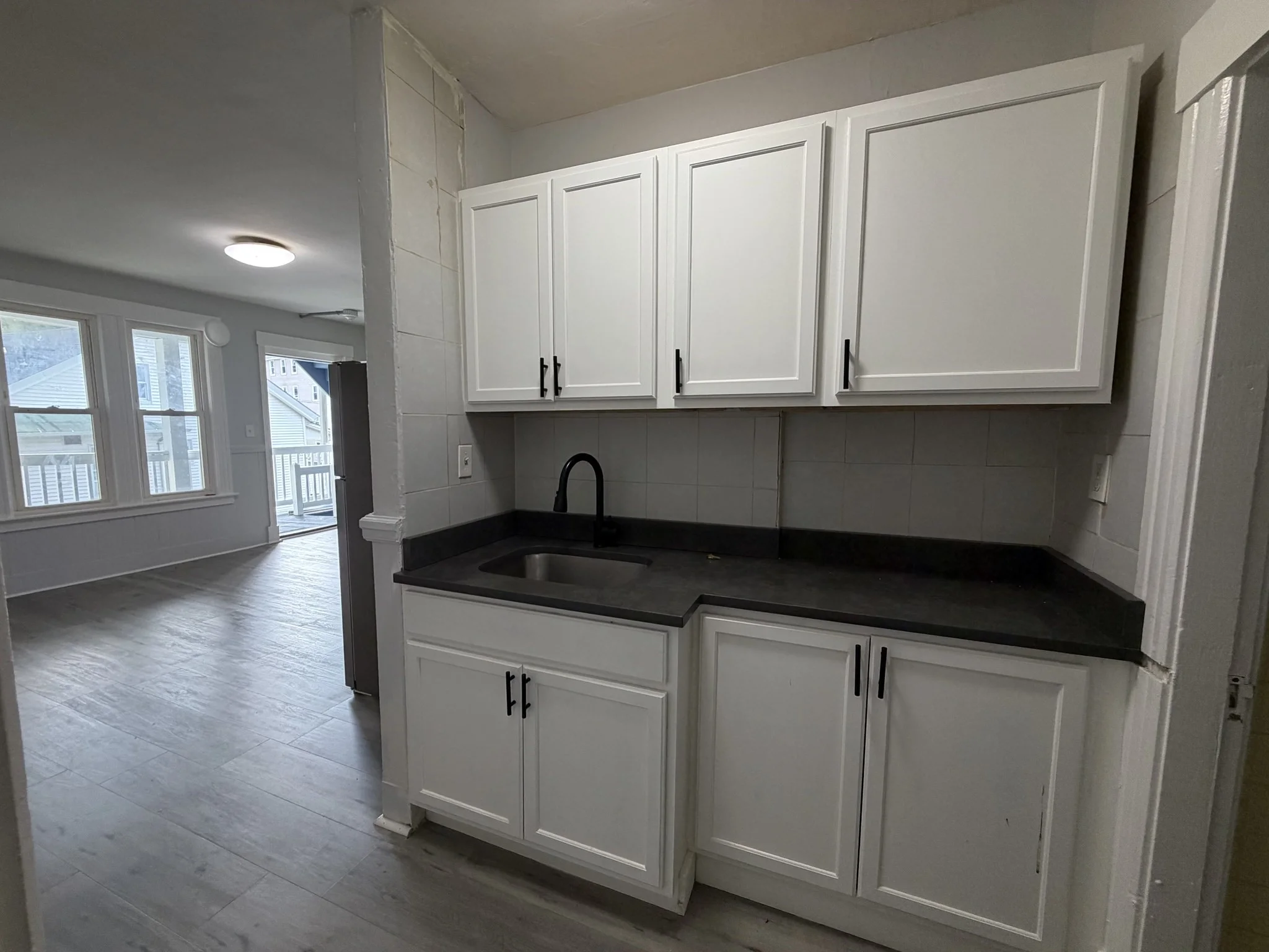 2 bed, 1 bath apartment for rent at 99 Cross St Unit 3R, Southbridge — photo 4 of 7