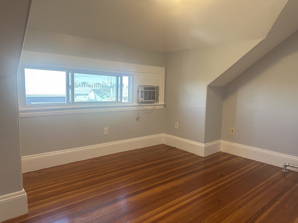 2 bed, 1 bath apartment for rent at 99 E Squantum St Unit 3, Quincy — photo 3 of 8