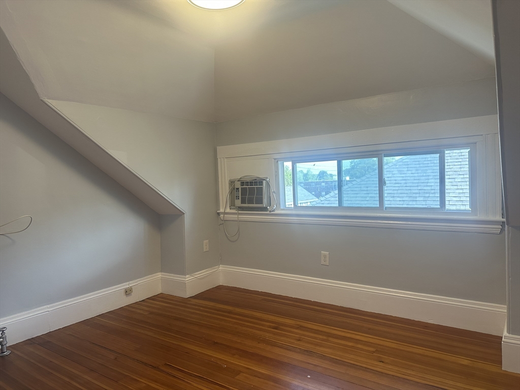 2 bed, 1 bath apartment for rent at 99 E Squantum St Unit 3, Quincy — photo 6 of 8