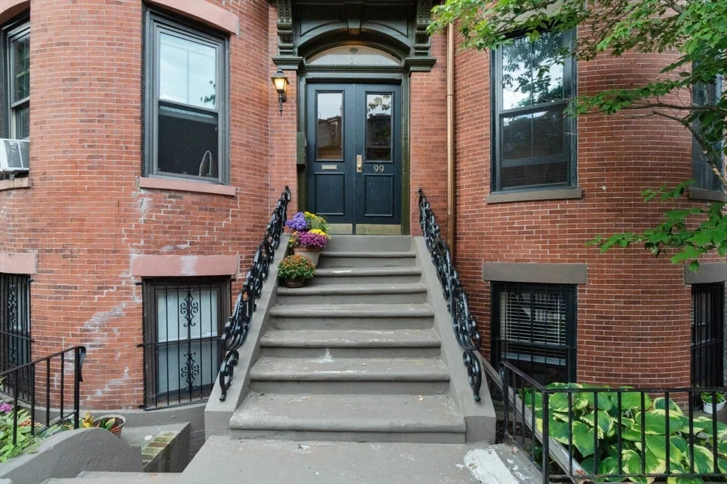 2 bed, 1 bath apartment for rent at 99 East Brookline St Unit 4, South End — photo 17 of 18