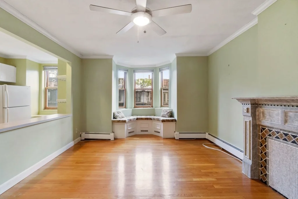 2 bed, 1 bath apartment for rent at 99 East Brookline St Unit 4, South End — photo 2 of 18