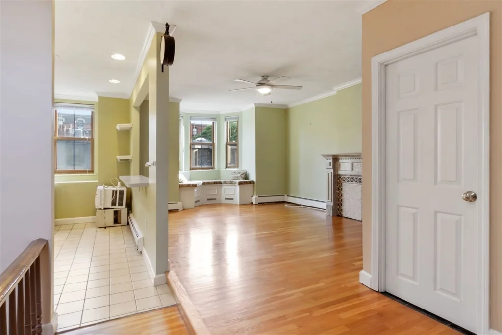 2 bed, 1 bath apartment for rent at 99 East Brookline St Unit 4, South End — photo 5 of 18