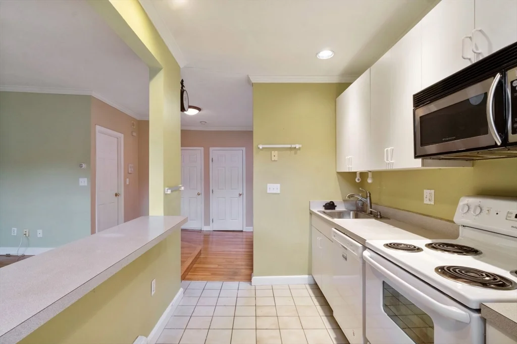 2 bed, 1 bath apartment for rent at 99 East Brookline St Unit 4, South End — photo 7 of 18