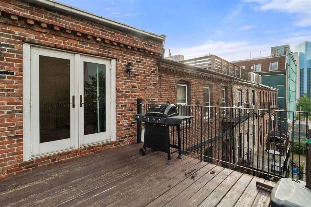 2 bed, 1 bath apartment for rent at 99 East Brookline St Unit 4, South End — photo 13 of 18