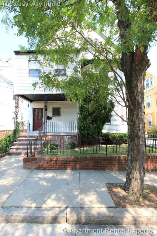 4 bed, 1 bath apartment for rent at 99 Electric Ave Unit 2, Davis Square — photo 26 of 32