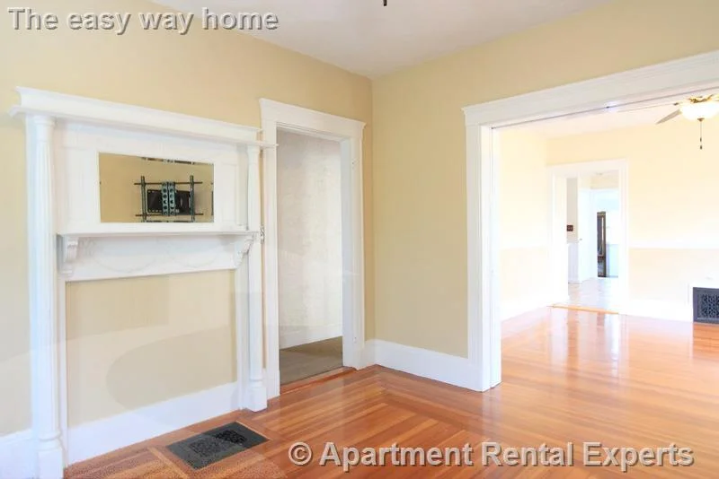 4 bed, 1 bath apartment for rent at 99 Electric Ave Unit 2, Davis Square — photo 4 of 32