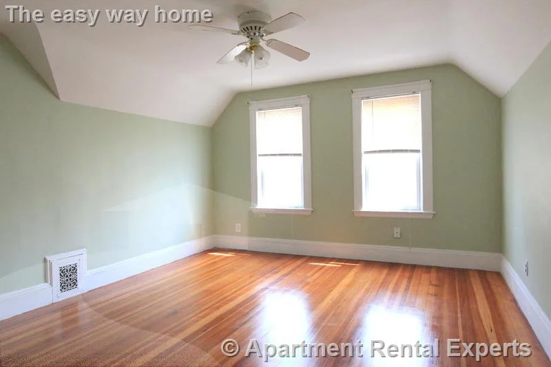 4 bed, 1 bath apartment for rent at 99 Electric Ave Unit 2, Davis Square — photo 23 of 32