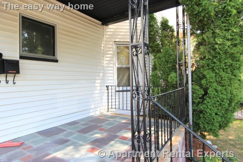 4 bed, 1 bath apartment for rent at 99 Electric Ave Unit 2, Davis Square — photo 29 of 32